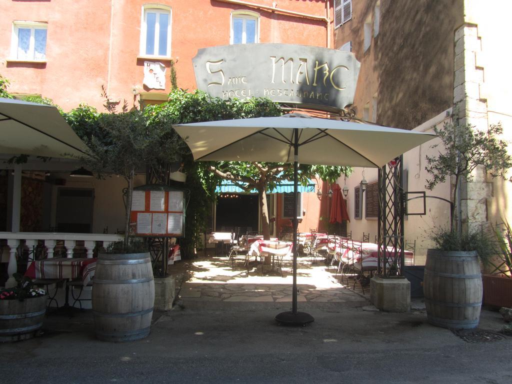 Hotel Restaurant Le Saint Marc Aups Εξωτερικό φωτογραφία
