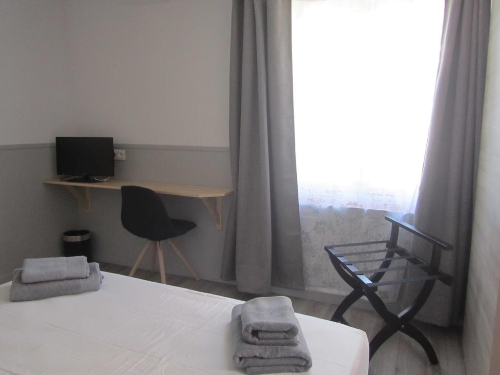 Hotel Restaurant Le Saint Marc Aups Εξωτερικό φωτογραφία