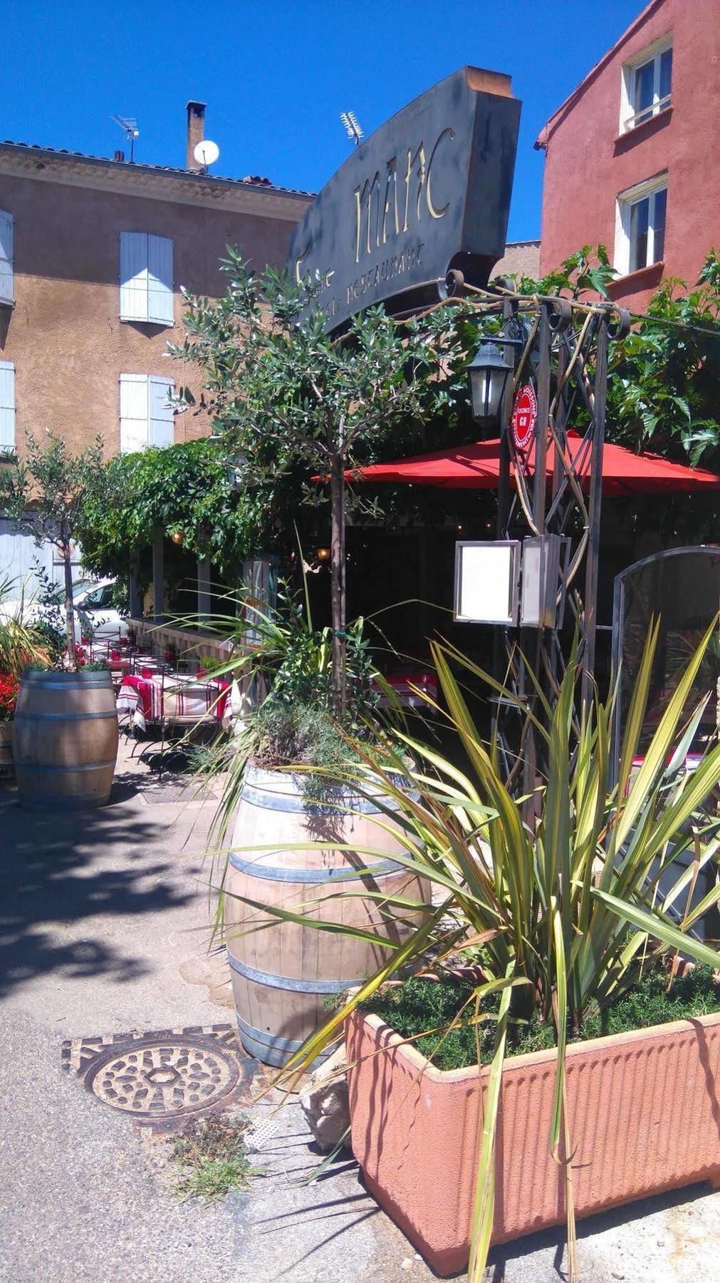 Hotel Restaurant Le Saint Marc Aups Εξωτερικό φωτογραφία